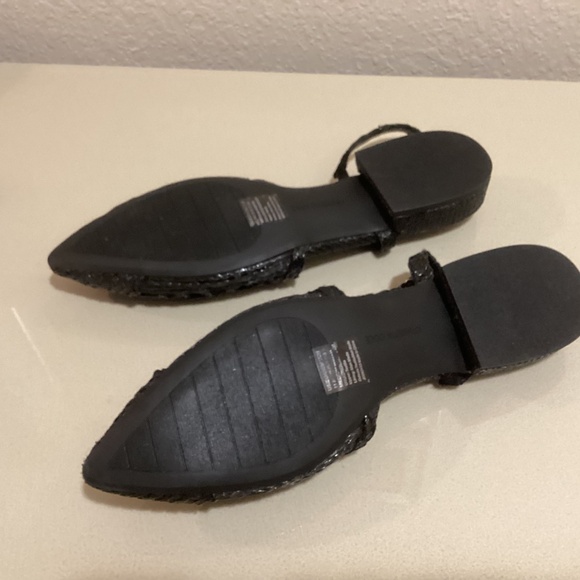 Kenneth Cole Women’s Cayla Crochet Pointed Toe Slingback Flats - Picture 3 of 3